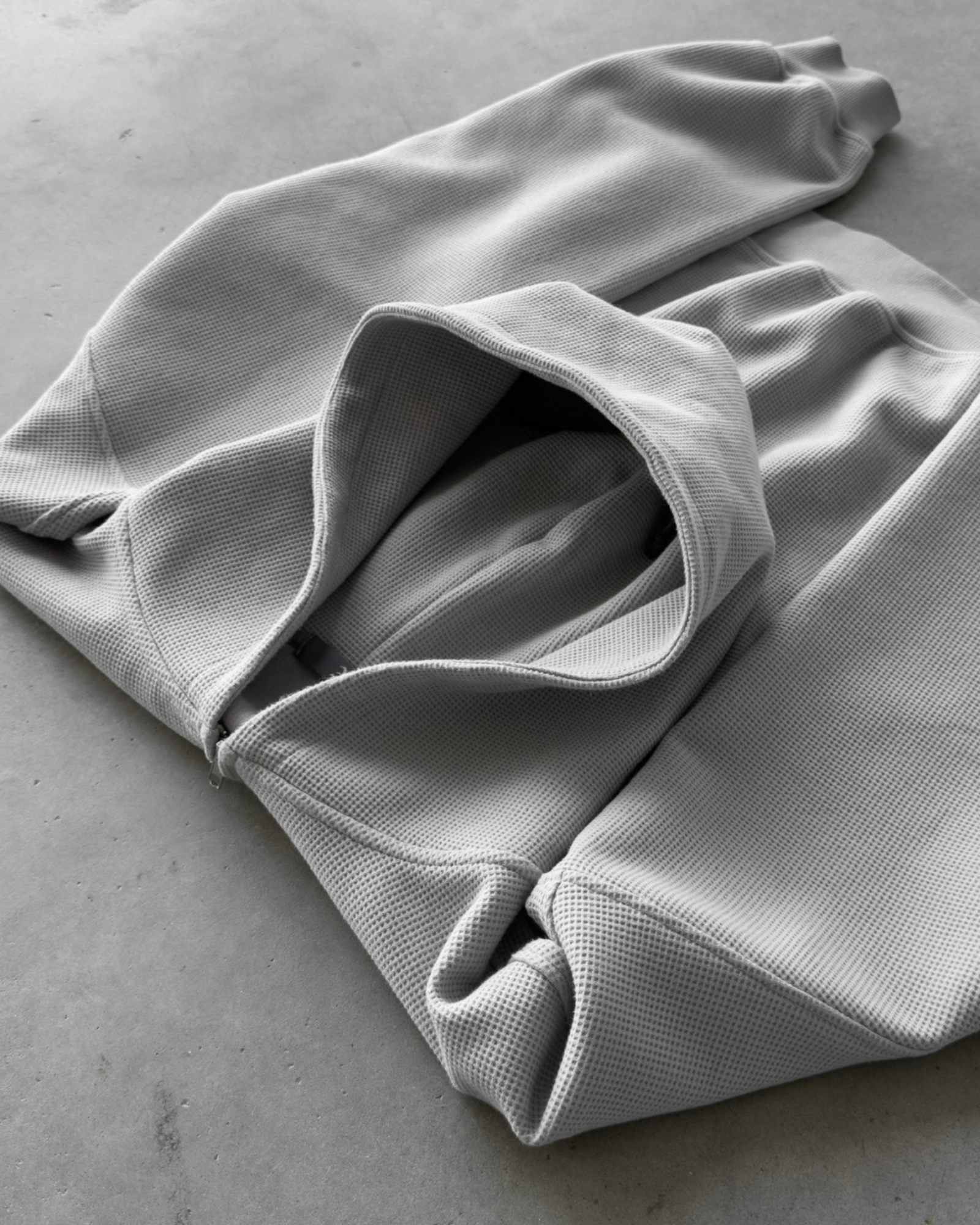 SKYSCRAPER GREY WAFFLE ZIP UP X HOODIE